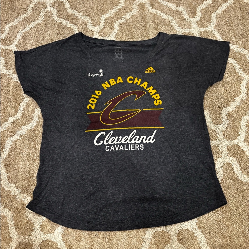 Adidas Cleveland Cavaliers NBA Champs Women’s Blue Tee Size M